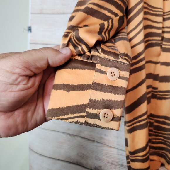 Vtg Escada Women's Long Sleeve Blouse Orange Animal Print Size 42 M 100% Silk - Picture 4 of 14